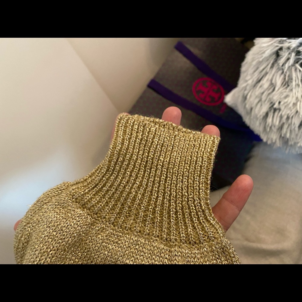 Vintage CACHÉ beautiful, gold sweater like new - Picture 6 of 15